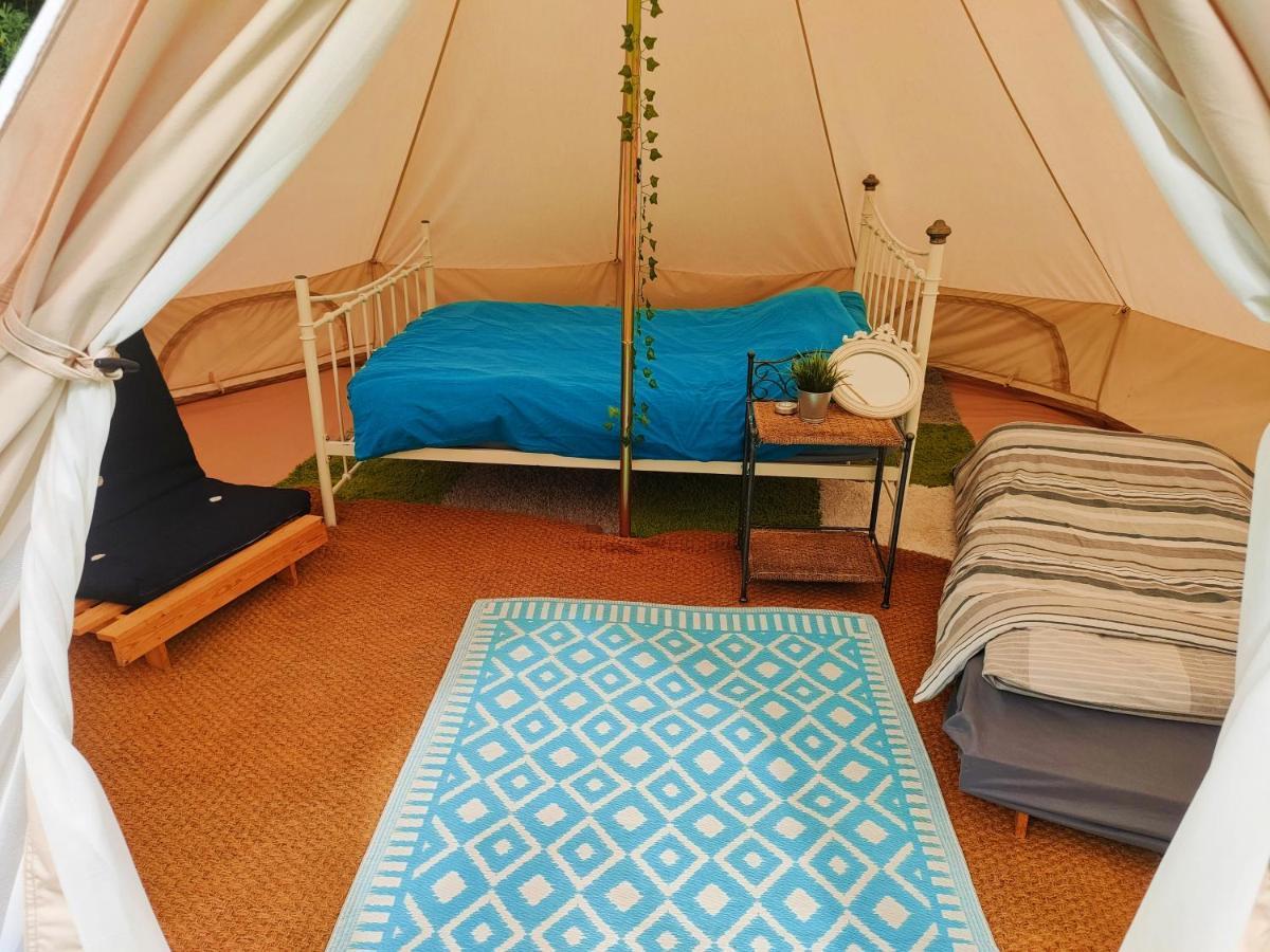 Battle Pods And Bells Glamping Hotel Exterior foto