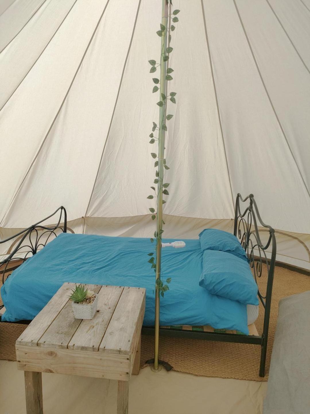 Battle Pods And Bells Glamping Hotel Exterior foto