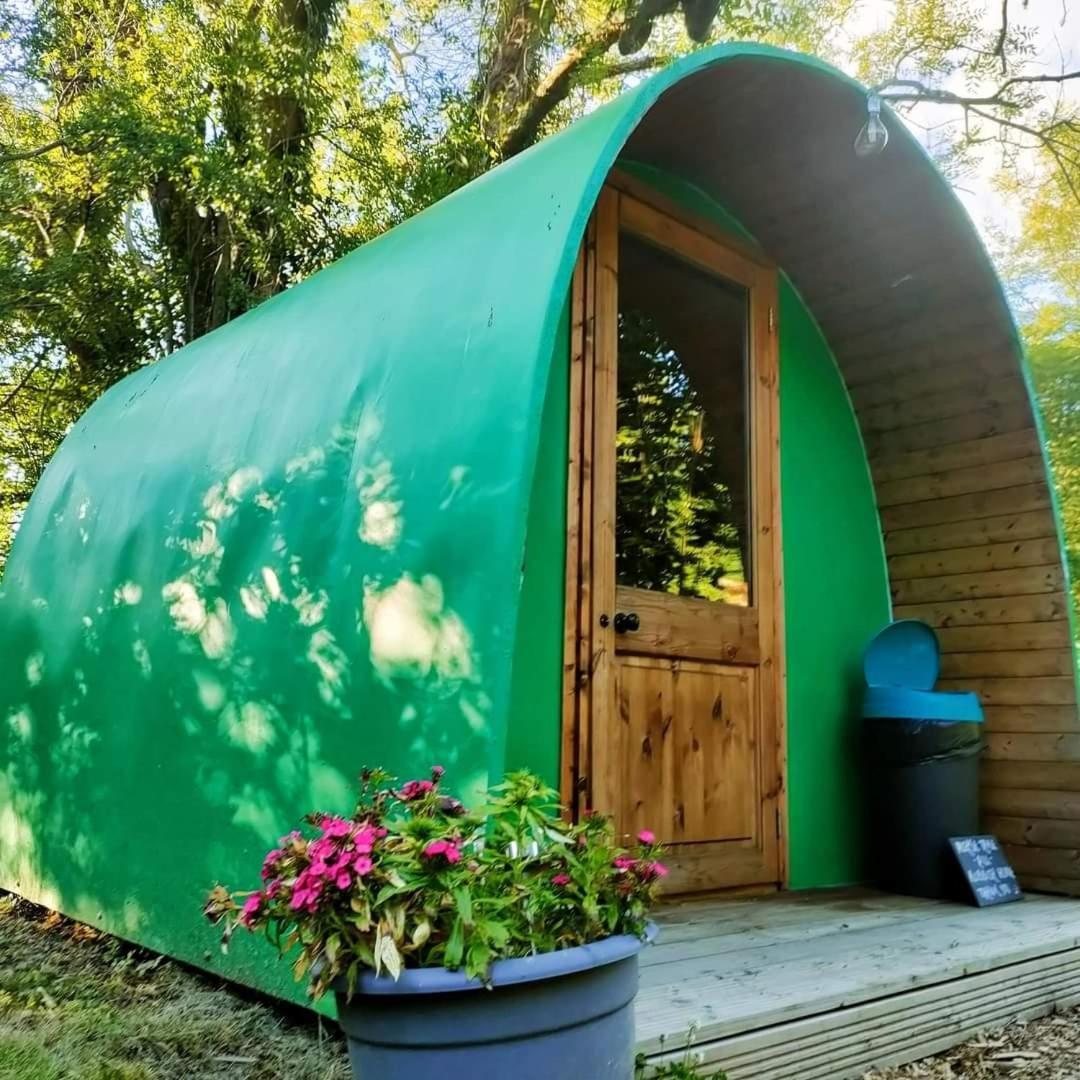 Battle Pods And Bells Glamping Hotel Exterior foto