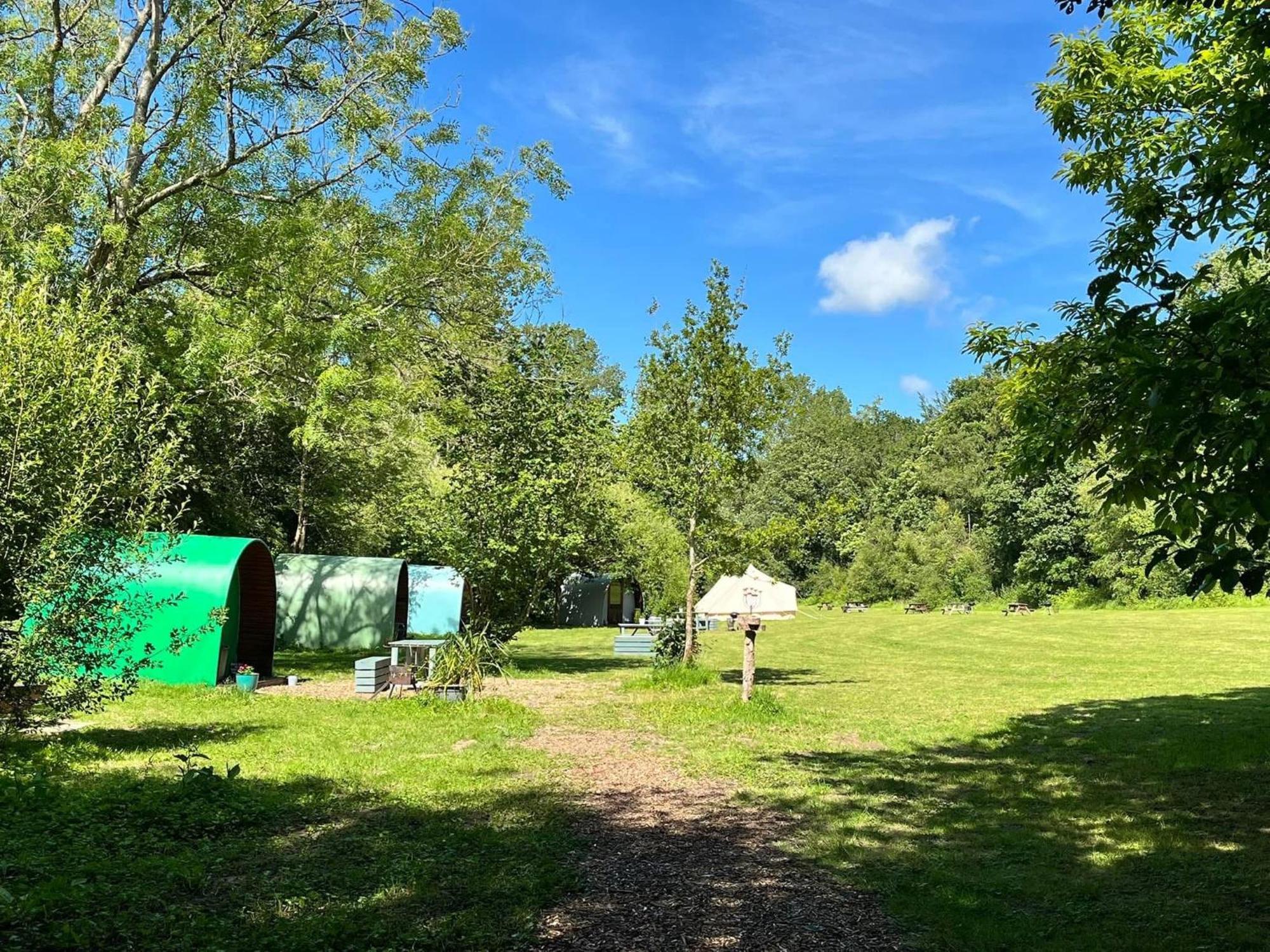 Battle Pods And Bells Glamping Hotel Exterior foto